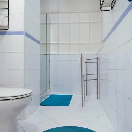 Lejlighed Spacious And Bright 4 Bedroom *