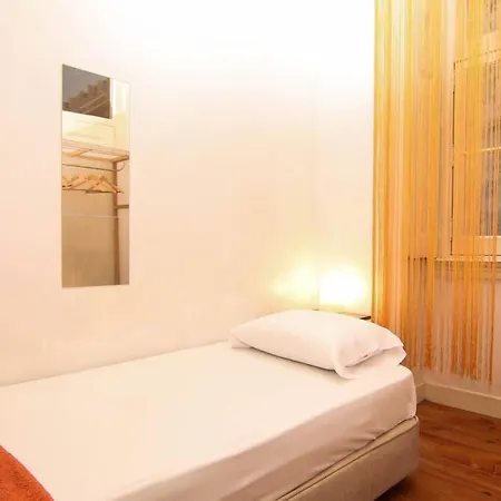 Spacious And Bright 4 Bedroom Lejlighed
