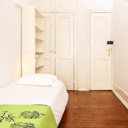 Spacious And Bright 4 Bedroom Lejlighed *