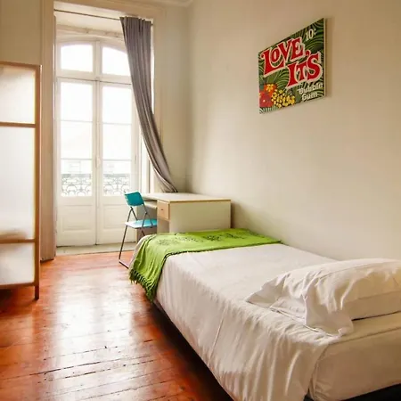Spacious And Bright 4 Bedroom Lisboa