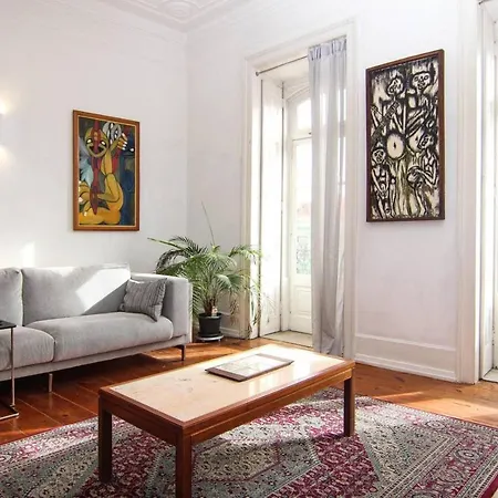Spacious And Bright 4 Bedroom Lejlighed Lisboa